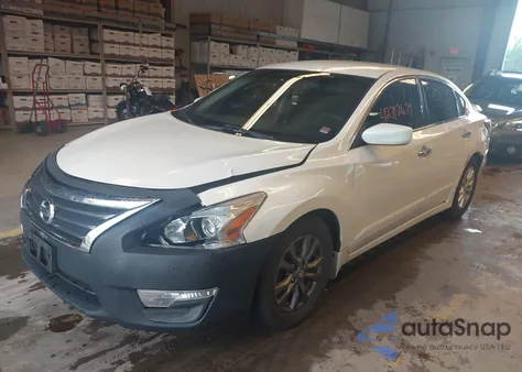 2015 Nissan Altima 2.5 S из США, поврежденный, VIN 1N4AL3AP8FC596657